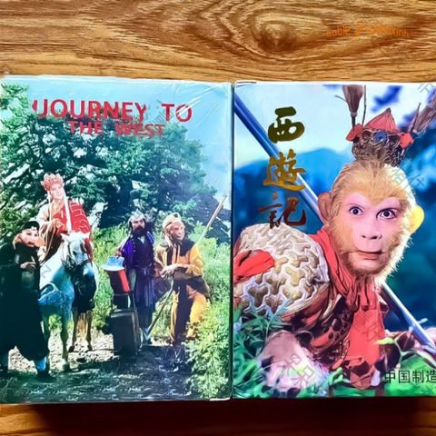 Hộp đựng Bài Hồng Lâu Mộng 1987 & Tây Du Ký 1986 - Bộ bài hoài niệm 54 lá, sưu tập Tam Quốc & Thủy Hử, ký ức tuổi thơ