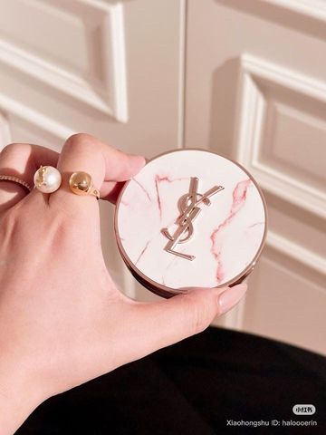 Phấn Nước Yves Saint Laurent YSL Beauté Touche Éclat Glow-Pact Cushion Foundation Tone B10 - Lớp Nền Tự Nhiên Cho Làn Da Hoàn Hảo