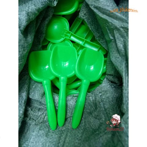 Xẻng Chơi Cát An Toàn Cho Trẻ Em - Dụng Cụ Chơi Cát Động Lực Nhựa 18cm - Bộ Đồ Chơi Năng Động