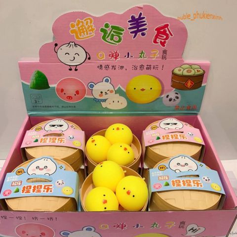 Hộp 3 chiếc bánh bao squishy mềm mại hình thỏ trắng, gấu nâu và quả đào dễ thương.