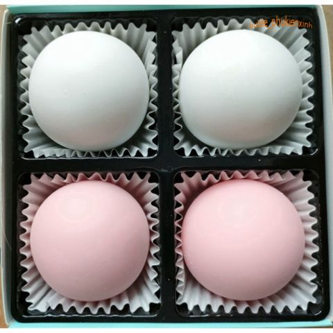 Hộp Squishy Mochi 4 Bánh Bao Trắng Hồng - Đồ Chơi Giải Tỏa Căng Thẳng Dễ Thương Cho Trẻ Em và Người Lớn