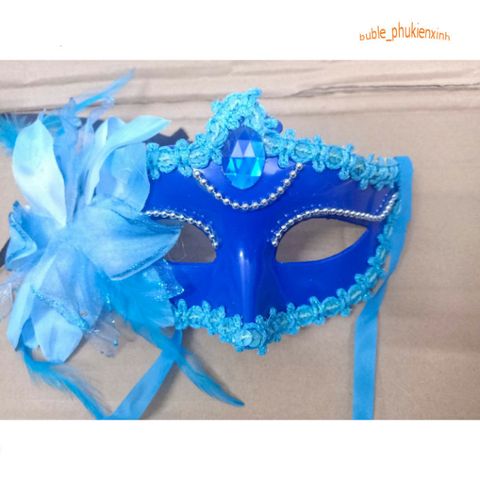 Mặt Nạ Mắt Lông Vũ Trắng Đen Đính Ngọc Trai - Phụ Kiện Hóa Trang Halloween Sang Trọng và Ấn Tượng