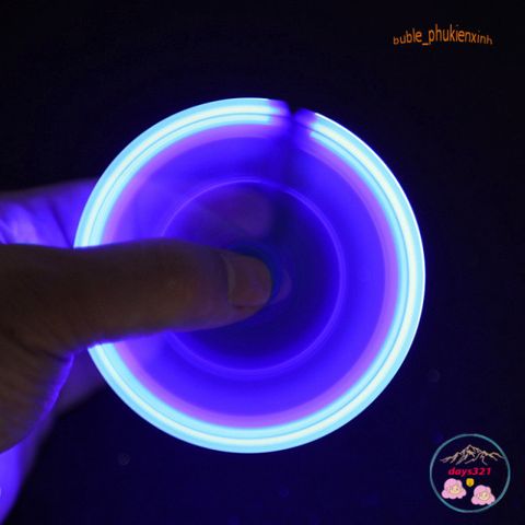 Bút Xoay Đa Năng Phát Sáng 3 Trong 1 - Bút Spinner Kiểu Dáng Hiện Đại Dành Cho Học Sinh, Món Quà Thú Vị Trong Học Tập và Giải Trí