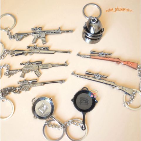 Móc Khóa PUBG Chất Liệu Kim Loại - Bộ Sưu Tập Súng AWM, AKM, M416 & Phụ Kiện Game Bắn Súng Độc Đáo Cho Fan Hâm Mộ