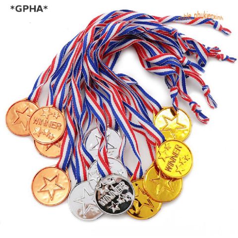 Huy Chương Giải Thưởng Vàng Bạc Đồng - Biểu Tượng Thành Tích Xuất Sắc, Giá Trị Động Viên Cho Trẻ Em và Người Lớn
