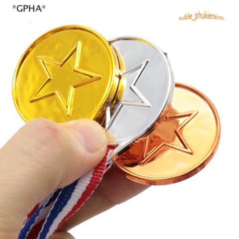Huy Chương Giải Thưởng Vàng Bạc Đồng - Biểu Tượng Thành Tích Xuất Sắc, Giá Trị Động Viên Cho Trẻ Em và Người Lớn