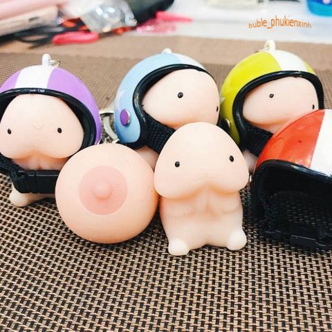Móc Khóa Hình Bé Ciu Đội Nón Bảo Hiểm Dễ Thương - Phụ Kiện Thời Trang Độc Đáo Cho Túi Xách, Chìa Khóa, Quà Tặng Ngọt Ngào