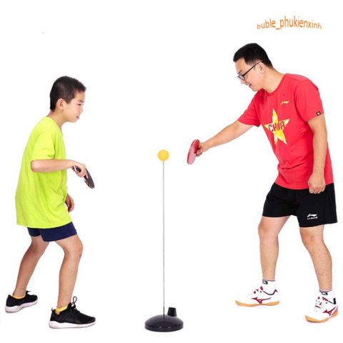 Bộ đồ chơi bóng bàn phản xạ - Phát triển kỹ năng vận động cho trẻ nhỏ với 2 vợt và 3 bóng bàn đặc biệt, sản phẩm thể thao giải trí tuyệt vời.
