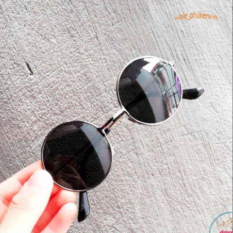 Kính Mát Thời Trang Unisex Đen Ngộ Nghĩnh - Bảo Vệ UV400 Vượt Trội và Phong Cách Nổi Bật Cho Mọi Lứa Tuổi
