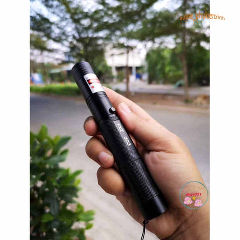 Đèn Laser YL-303 – Tia Sáng Xanh/Đỏ Siêu Sáng, Công Suất 100mW, Chiếu Xa 3km, Thích Hợp Cho Phượt Thủ và Hướng Dẫn Viên Du Lịch