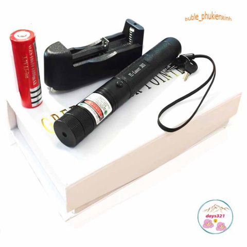 Đèn Laser YL-303 – Tia Sáng Xanh/Đỏ Siêu Sáng, Công Suất 100mW, Chiếu Xa 3km, Thích Hợp Cho Phượt Thủ và Hướng Dẫn Viên Du Lịch