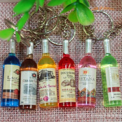 Móc Khóa Hình Chai Rượu Đáng Yêu - Phụ Kiện Tiện Dụng Cho Túi Xách, Quà Tặng Sang Trọng, Độc Đáo, Thời Trang