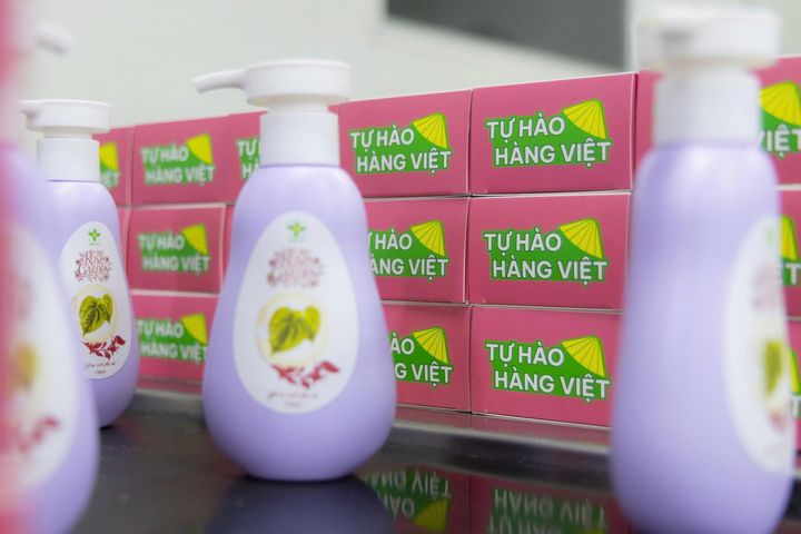 [MUA 1 TẶNG 1] Dung Dịch Vệ Sinh ROSE GARDEN MỘC AN 150ml - Chiết Xuất Lá Trầu Không, Nha Đam, Tía Tô, Bạc Hà - Ngăn Ngừa Viêm Nhiễm, Kháng Khuẩn