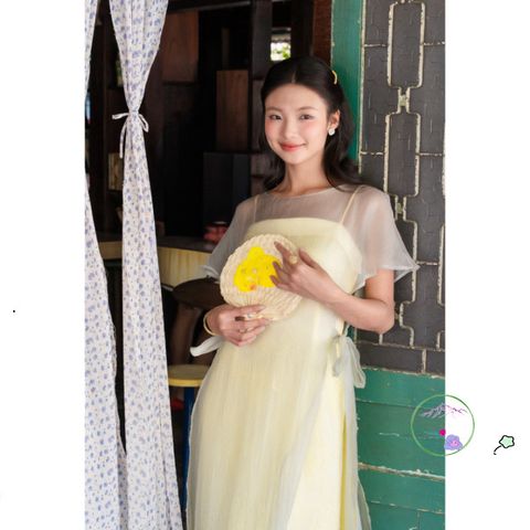 Áo Dài Mầm Tết 2026 - Bộ Set Hai Dây Kết Hợp Áo Choàng Tơ Giấy, Thời Trang Nữ Độc Đáo và Thanh Lịch
