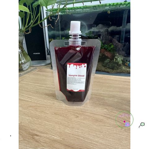 Huyết Giả 100ml - Phụ Kiện Hóa Trang Halloween Chất Lượng Cao Cho Cosplay, Phim Ảnh, và Trang Trí Ngày Halloween
