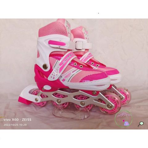 Giày Patin điều chỉnh cho trẻ em - Giày trượt Patin Sport với khóa an toàn, kích thước từ 2.5 tuổi trở lên, có bánh sáng đèn, màu sắc đa dạng.