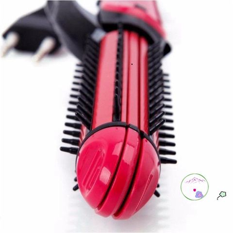 Lược Điện Tạo Kiểu Tóc Nova 8890 - 3 Trong 1 Uốn Cụp, Xoăn, Làm Phồng, Thiết Kế Thông Minh, Màu Hồng, Dễ Dàng Sử Dụng