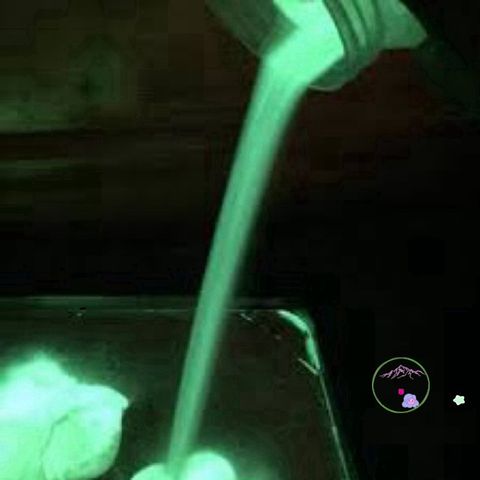 Bột Dạ Quang 100g Phát Sáng Trong Đêm - Màu Ánh Xanh, Chống Vàng, Pha Sơn Cảnh Báo, Thời Gian Phát Sáng Lâu Dài