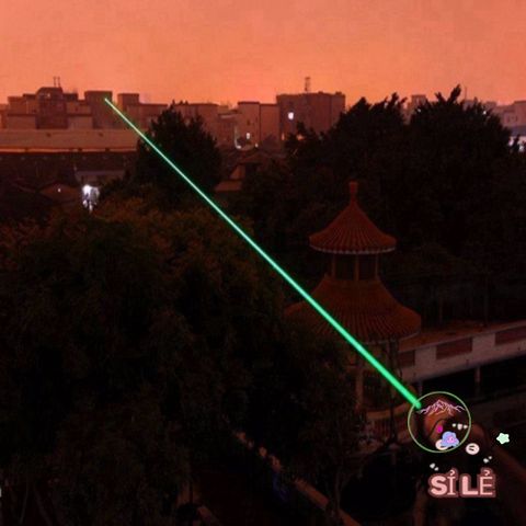 Đèn Laser 303 & 009 Đa Sắc - Công Suất 500mW Chiếu Xa 2000m, Hiệu Ứng Kính Vạn Hoa, Pin Sạc Bền Bỉ, Phụ Kiện Chiếu Sao Hàng Đầu