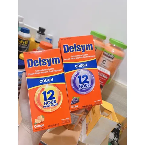 Siro ho Delsym 12 Giờ Giảm Ho Ngày và Đêm 148ml - Hương Vị Nho Dễ Uống, Dành Cho Người Lớn và Trẻ Em Từ 4 Tuổi Trở Lên