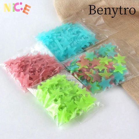 Bộ 100 Hình Dán Dạ Quang Ngôi Sao Màu Sắc - Trang Trí Độc Đáo Cho Phòng Trẻ Em, Phát Sáng Trong Bóng Tối, An Toàn và Dễ Dán