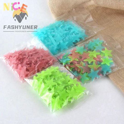 Bộ 100 Miếng Dán Tường Dạ Quang Ngôi Sao Fashyuner - Trang Trí Phòng Ngủ Trẻ Em, Phát Sáng Trong Bóng Tối, An Toàn, Nhiều Màu Sắc