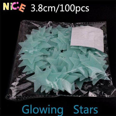 Bộ nhãn dán tường phát sáng 3D - 100 Ngôi sao và 1 Mặt trăng rực rỡ cho không gian lung linh vào ban đêm