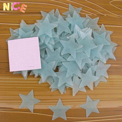 Bộ nhãn dán tường phát sáng 3D - 100 Ngôi sao và 1 Mặt trăng rực rỡ cho không gian lung linh vào ban đêm