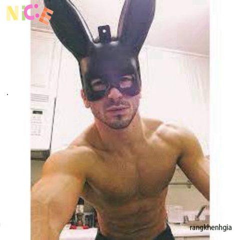 Mặt Nạ Thỏ Đen Hóa Trang Cosplay - Phụ Kiện Halloween Độc Đáo, Tạo Dáng Bí Ẩn và Cuốn Hút