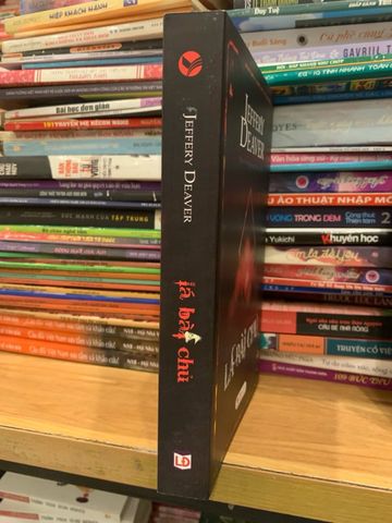 Lá Bài Chủ - Tiểu Thuyết Trinh Thám Tâm Lý Căng Não của Jeffery Deaver - Cuộc Đối Đầu Giữa Công Lý và Tội Ác