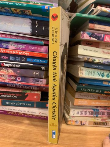 Chuyện Tình Agatha Christie - Tiểu Thuyết Lịch Sử Hấp Dẫn Về Cuộc Đời Nữ Hoàng Trinh Thám Nina de Gramont