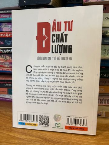 Đầu Tư Chất Lượng - Cẩm Nang Chi Tiết Về Triết Lý Đầu Tư Bền Vững của Thu Uyên - Sách Kinh Tế Hữu Ích