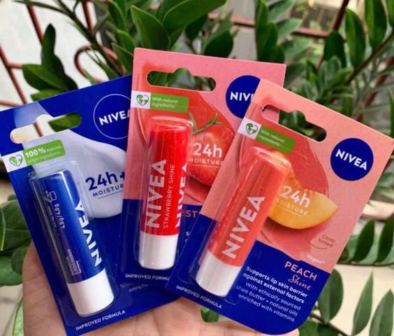 Son Dưỡng Ẩm Môi Nivea Chính Hãng - Giữ Ẩm Cho Môi Mềm Mại, Không Chứa Chì, 4.8g, Xuất Xứ Đức, Làn Da Tươi Tắn, Phù Hợp Mọi Loại Da