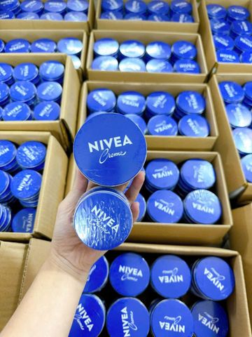 Kem Dưỡng Ẩm Nivea Hộp Thiếc Xanh - Dưỡng Ẩm Sâu Chiết Xuất Sữa và Eucerit, lành tính Cho Bà Bầu và Da Khô