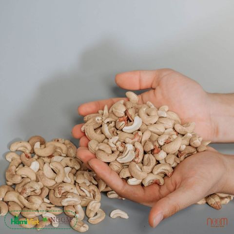 Hạt Điều Tươi Tách Vỏ Noom - Hạt Dinh Dưỡng Thơm Ngon, Vị Béo Ngọt Đặc Trưng, 300g và 1kg, Quà Tặng Tự Nhiên Hữu Cơ
