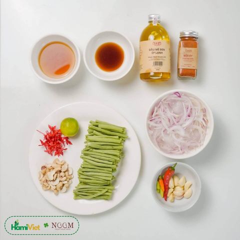 Bột nghệ Noom 100% sấy khô - Gia vị thảo dược tự nhiên giúp món ăn thêm hương vị và sức khỏe - Dạng bột 45g và 100g