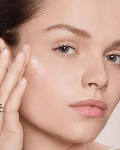 Nước Cân Bằng Dưỡng Ẩm Lancôme Absolue Rose 80 - Sản Phẩm Chăm Sóc Da Cao Cấp Từ Hoa Hồng, Dưỡng Ẩm và Ngăn Ngừa Lão Hóa