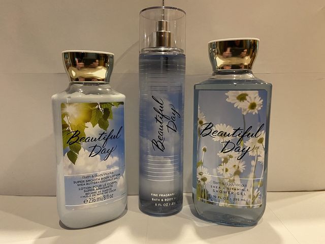 Sữa Tắm Bath & Body Works Beautiful Day 295ml - Gel Tắm Hương Thơm Dễ Chịu, Chăm Sóc Da Dịu Nhẹ, Chính Hãng