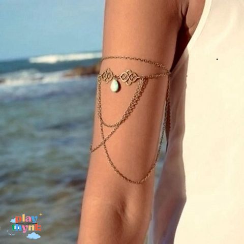 Vòng tay thời trang H8 in 1 cho phái đẹp - Vòng tay vàng hợp thời trang, phong cách độc đáo và cá tính, quà tặng hoàn hảo