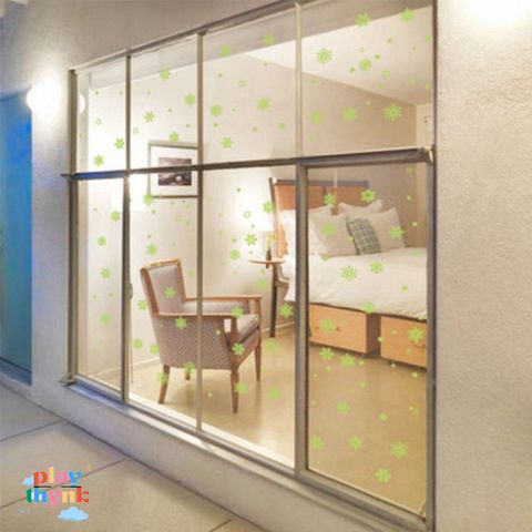 Miếng Dán Cửa Sổ Bông Tuyết Phát Sáng Trong Bóng Tối - Trang Trí Nhà Đẹp, Kiểu Asp17, Dễ Dàng Dán, PVC Chất Lượng Cao