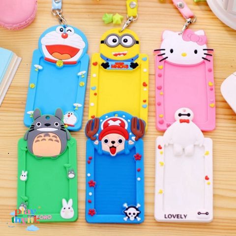 Dây Đeo Thẻ Hình Thú Doremon, Minion, Thỏ, Gấu, Mèo - Phụ Kiện Văn Phòng Học Sinh, Sinh Viên Chất Liệu Silicon Tươi Sáng