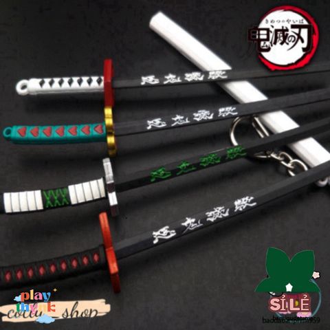 Móc Khóa Kiếm Katana Zoro Law One Piece Kim Loại Chống Gỉ 16cm - Phụ Kiện Anime Nhật Bản Độc Đáo, Quà Tặng Tuyệt Vời