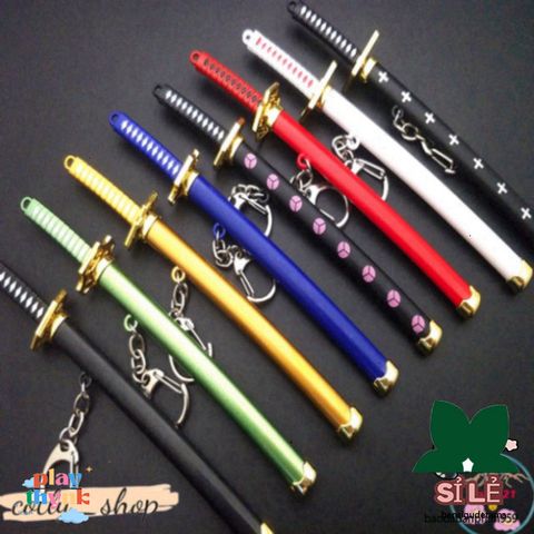 Móc Khóa Kiếm Katana Zoro Law One Piece Kim Loại Chống Gỉ 16cm - Phụ Kiện Anime Nhật Bản Độc Đáo, Quà Tặng Tuyệt Vời