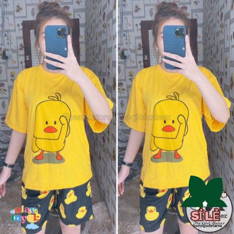 Bộ Đồ Mặc Nhà Unisex VÔ DIỆN-VỊT VÀNG - Set Áo 3D Cute và Quần Short Freesize Cho Nam Nữ, Thoải Mái và Năng Động