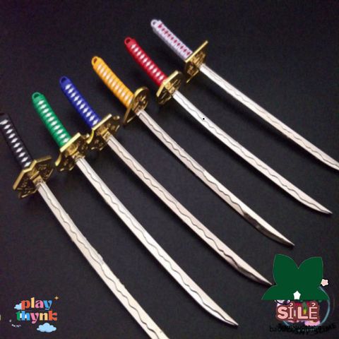Móc Khóa Kiếm Katana Zoro Law One Piece 16cm - Phụ Kiện Anime Độc Đáo, Quà Tặng Đẹp và An Toàn Cho Fan Hâm Mộ