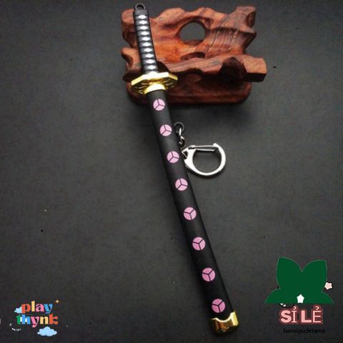 Móc Khóa Kiếm Zoro Law One Piece 16cm - Mô Hình Katana Hợp Kim Không Gỉ, Quà Tặng Fan Anime Thoải Mái và An Toàn