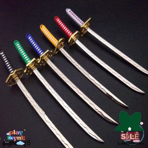 Móc Khóa Kiếm Katana Zoro Law One Piece - Phụ Kiện Anime Chống Gỉ 16cm - Quà Tặng Đẹp Cho Fan Văn Hóa Nhật Bản