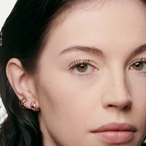 Phấn Phủ Trang Điểm Dạng Bột Chanel Poudre Universelle Libre Tone 10 - Kiểm Soát Dầu, Lớp Trang Điểm Bền Màu, Chất Lượng Cao