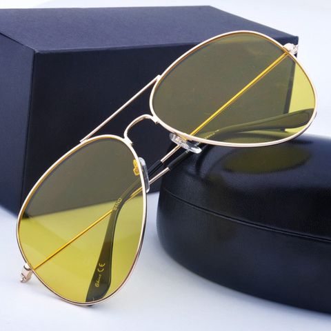 Kính Mát Chống Lóa Ban Đêm - Gọng Thời Trang Hợp Kim, Tròng Kính Polarized Chống Tia UV - Sản Phẩm Hot 2014