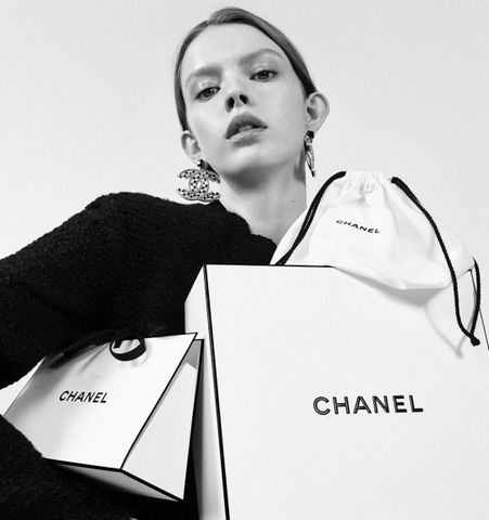 Dầu Dưỡng CHANEL Le Blanc Huile Healthy Light Creator Oil - Serum Cao Cấp Chăm Sóc Da Rạng Rỡ, Khỏe Mạnh, Chính Hãng